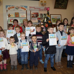 В Центральной городской детской библиотеке им. А.Гайдара завершился конкурс на лучшую самодельную елочную игрушку