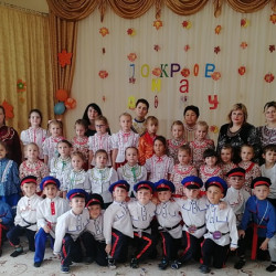 Сотрудники Городского Дома Культуры совместно с Детским садом № 4 провели традиционные казачьи состязания «Казачьи Шермиции»