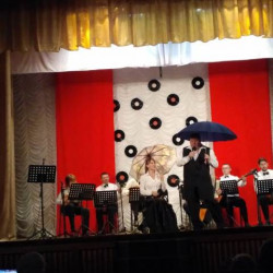 Муниципальный ансамбль русских народных инструментов "Донские узоры" представили свою новую концертную программу «Три года ты мне снилась»