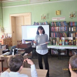 В Центральной городской библиотеке им. А.С. Пушкина был проведен час экологии «Мир  природы в литературе»