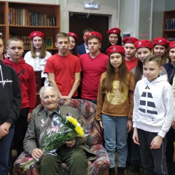 В библиотеке им. М. Горького чествовали ветерана ВОВ Федора Ивановича Рыбальченко