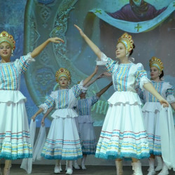 Во Дворце культуры мкр. Донской состоялся традиционный фольклорный праздник «Покровские гуляния»