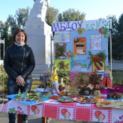 На площади перед Дворцом культуры мкр. Донской прошел театрализованный фольклорный праздник, посвященный празднику Покрова Пресвятой Богородицы