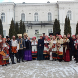 В Атаманском дворце с концертной программой выступил народный ансамбль казачьей песни «Атаманцы»