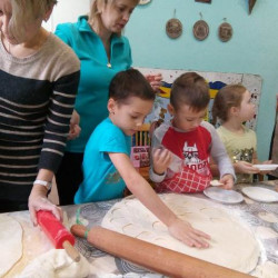 В Доме культуры мкр. Октябрьский прошла череда мероприятий, посвященных Старому новому году