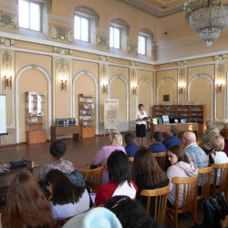 В Центральной городской библиотеке им. А.С. Пушкина прошел День информации, посвященный Году народного творчества в Ростовской области