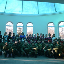 Творческий коллектив Дворца культуры мкр. Донской поздравил военнослужащих 7 ООСпН «Росич» с наступающим Днем защитника Отечества