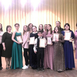 Учащиеся ДМШ им. П.И. Чайковского стали победителями зонального конкурса академического сольного пения, хоровых и вокальных ансамблей