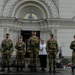 Патриотическая областная акция «День призывника и контрактника» прошла на Соборной площади