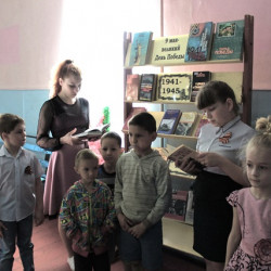 В Клубе мкр. Луговой открылась книжная выставка "О войне расскажет книга"
