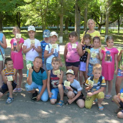 В преддверии Международного дня Телефона доверия сотрудники Дворца культуры мкр. Донской провели акцию «Ты не ОДИН» 