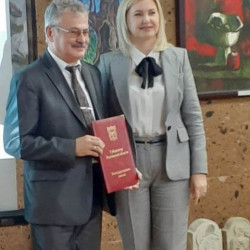 Директор Детской школы искусств мкр. Донской Владимир Михайлович Горбунков награжден Благодарственным письмом Губернатора Ростовской