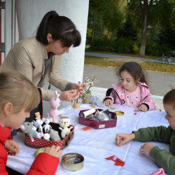 На площади перед Дворцом культуры микрорайона Донской  состоялся фольклорный праздник «Покров день»