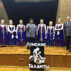 Ансамбль народной песни «Вера, Надежда, Любовь» принял участие в праздновании Дня рождения благотворительного проекта «Донские таланты» и Дня матери