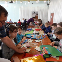 Во Дворце культуры мкр. Донской прошел мастер-класс по изготовлению новогодних открыток