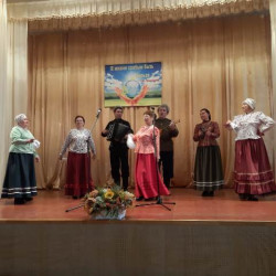 Коллективы художественной самодеятельности Дома культуры мкр. Октябрьский посетили Новочеркасский Дом-интернат для инвалидов и престарелых людей