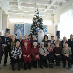В Доме культуры мкр. Октябрьский прошел новогодний праздник для ветеранов