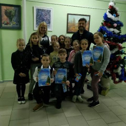 В Детской школе искусств мкр Молодежный состоялось награждение участников 2 Открытого городского кокурса-выставки прикладного искусства "Ёлочный базар"