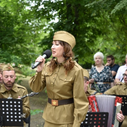 В День памяти и скорби прошла церемония возложения цветов и венков к вечному огню на мемориале «Курган Славы»