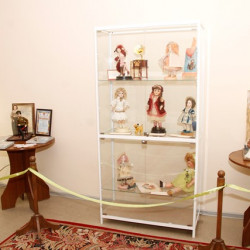 В "Культурно-информационном центре" Музея истории донского казачества открылась выставка кукол