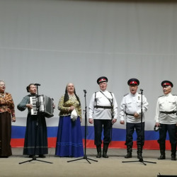 В клубе 19 военного городка прошла концертная программа, посвящённая 268-годовщине со дня рождения основателя города Новочеркасска Матвея Ивановича Платова