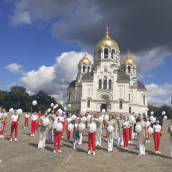 Возле Патриаршего Вознесенского войскового всеказачего собора прошла акция «Мир и добро!»