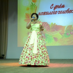 Во Дворце культуры мкр. Донской прошла концертная программа, посвященная Дню пожилого человека