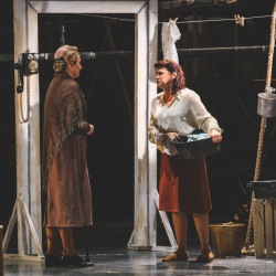 Бенефис Натальи Лебедевой: 35 лет в диалоге с Мельпоменой