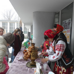 В микрорайоне Донской прошло празднование Масленицы