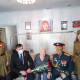 В преддверии Дня Победы ветеранов ВОВ поздравили на дому
